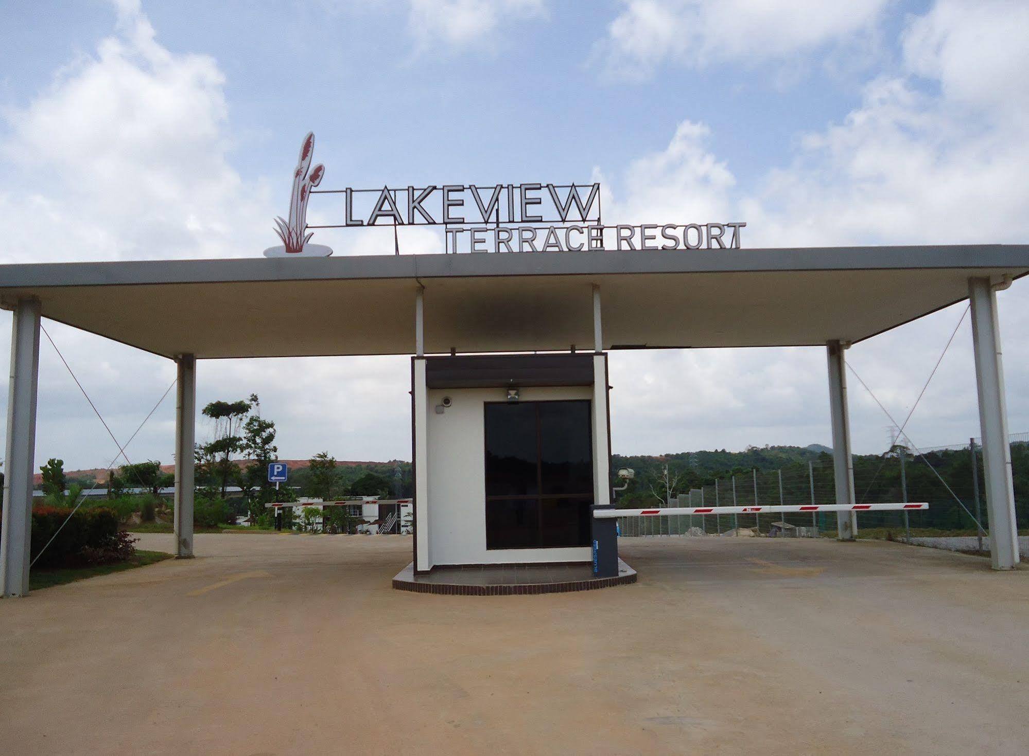 Lakeview Terrace Resort Pengerang Ngoại thất bức ảnh